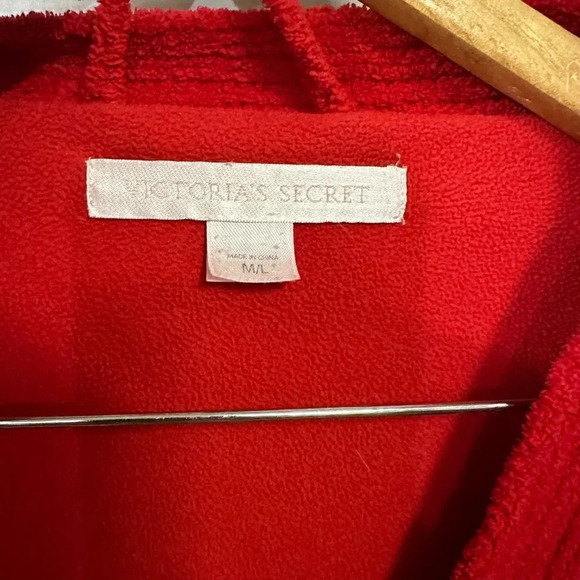 Victoria’s Secret Red Snowflake Cozy Robe Size M/L - Picture 3 of 5